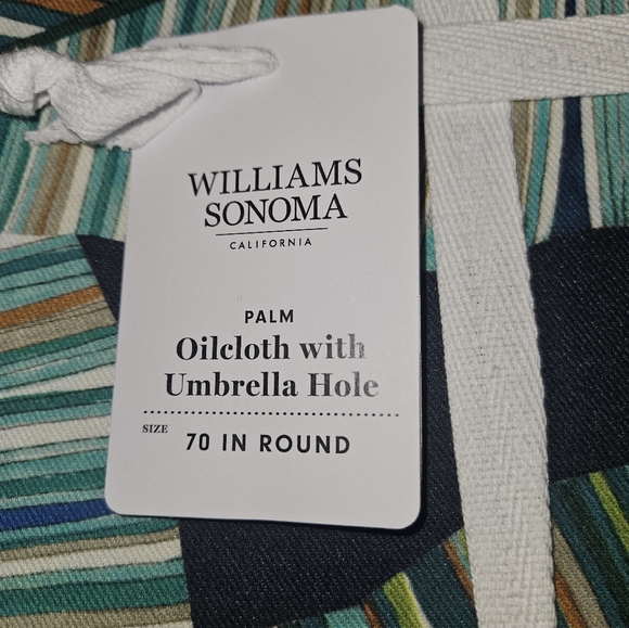 WILLIAMS SONOMA 70" ROUND TABLECLOTH w/UMBRELLA HOLE AND ZIPPER OILCLOTH PALM - Picture 2 of 5